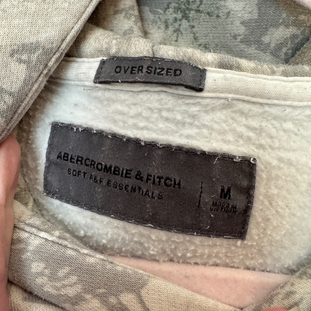 Abercrombie & Fitch Soft A&F Essentials Oversized Hoodie Winter Camo Mens Medium - Picture 2 of 3